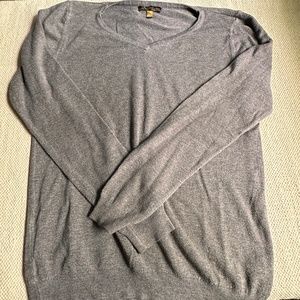 Baciano By Bacci Medium Gray Long Sleeve V-Neck Size Medium